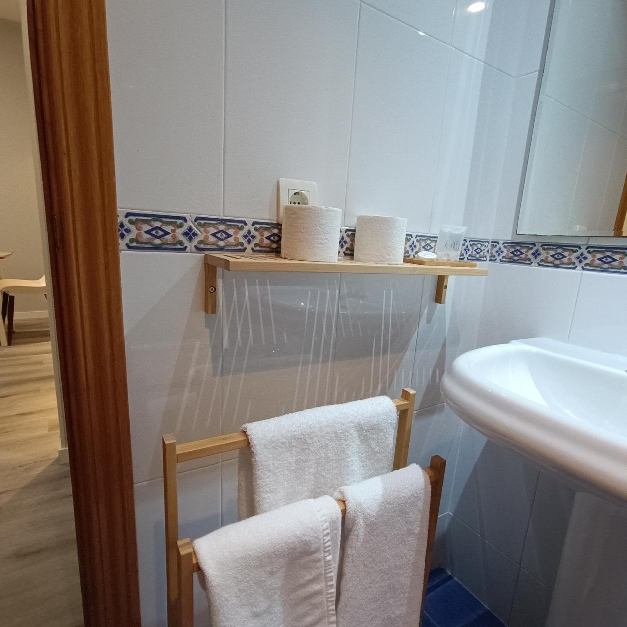 Apartamentos Go Covaresa Parking Gratuito Bajo Disponibilidad Valladolid Bagian luar foto